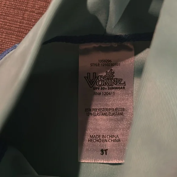 UV Skinz Short Sleeve Rashguard 3T - Picture 3 of 3